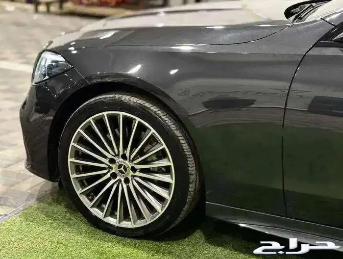 مرسيدس بنز الموديل 2022 - C300 4Matic 8