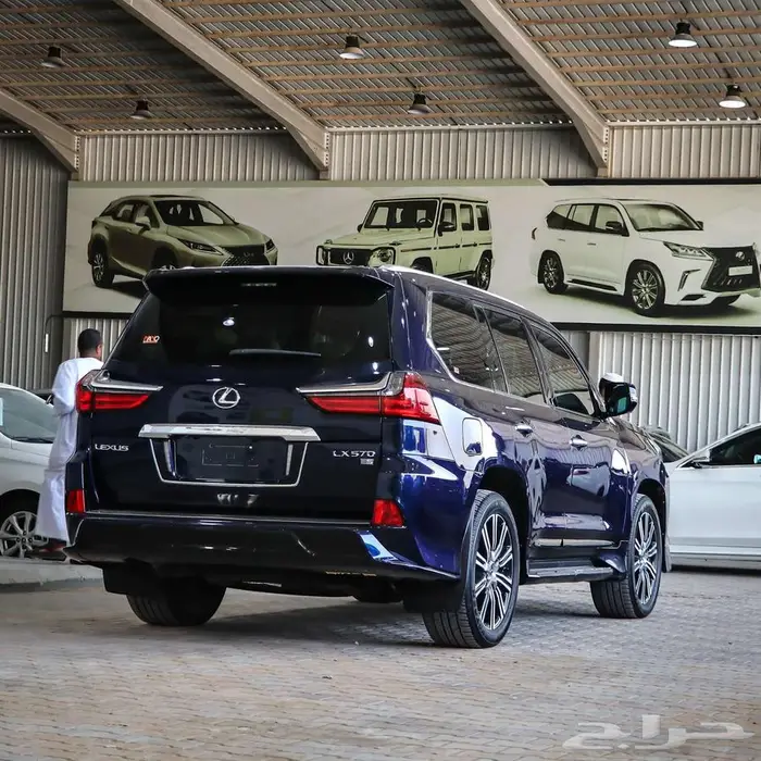 لكزس LX570 موديل 2020 11