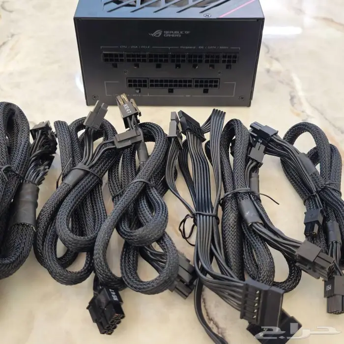 مزود طاقة احترافي Asus The Rog Strix 650 W Gold Psu 2