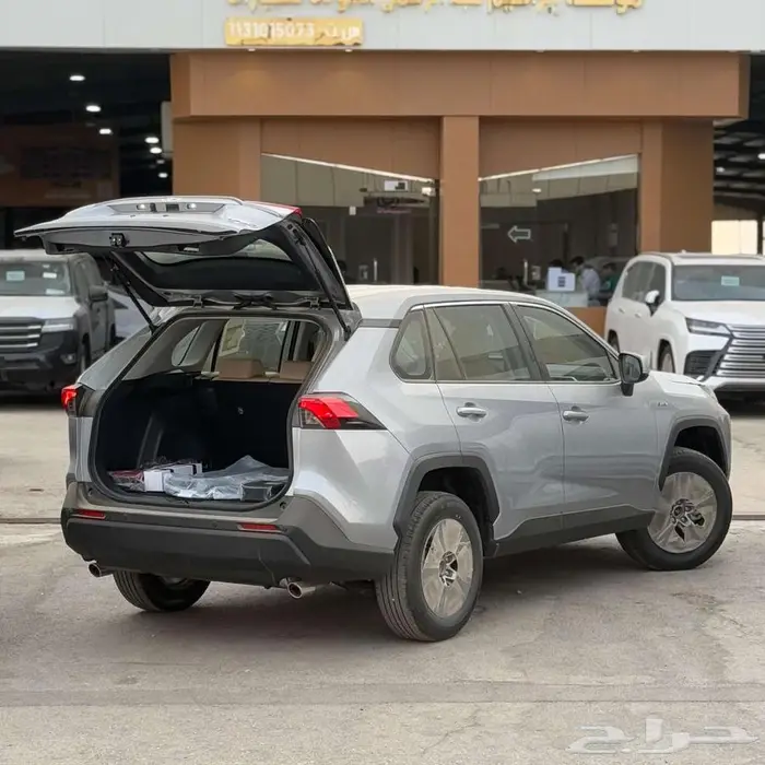تويوتا راف فور LE هايبرد 2025 سعودي - لا يفوتك العرض 4