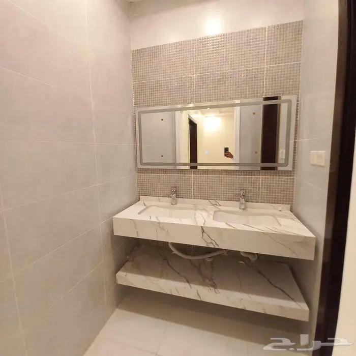 شقة للايجار حي التيسير 8