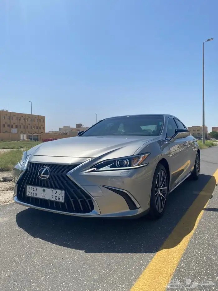 لكزس ES350 2023 1