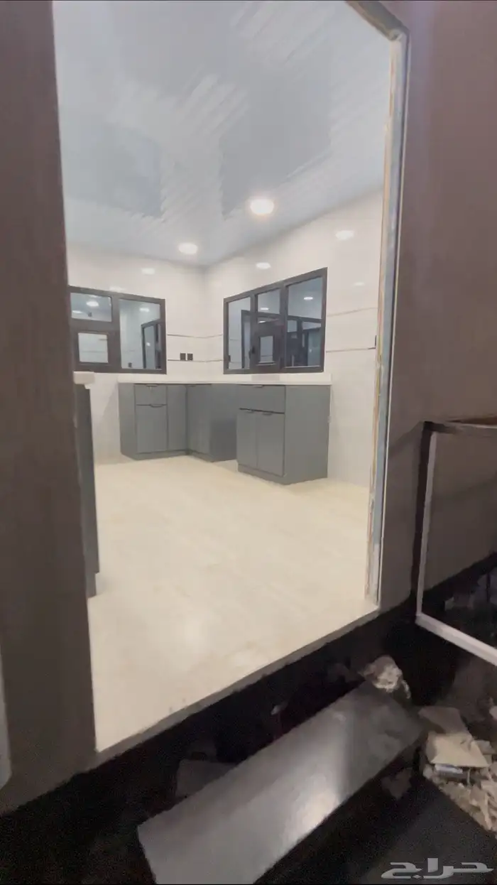 للبيع بوفيه متنقله (جديدة) 3