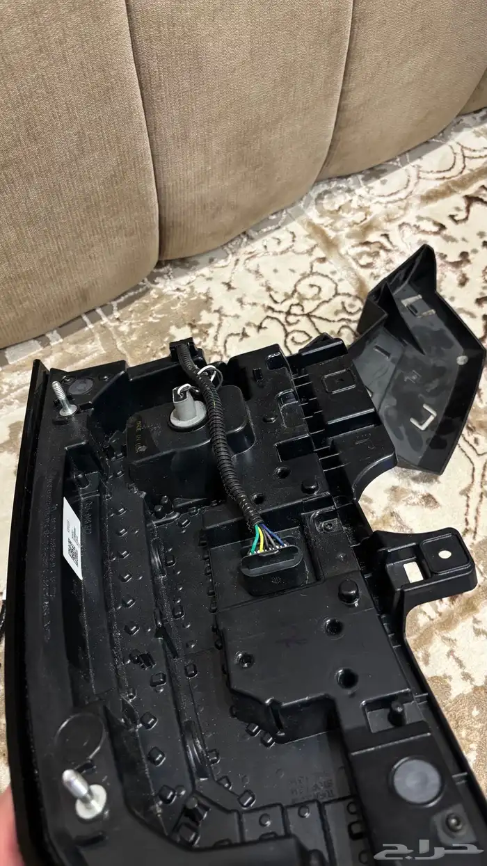 اسطب وكاله جمس خلفي يسار 1
