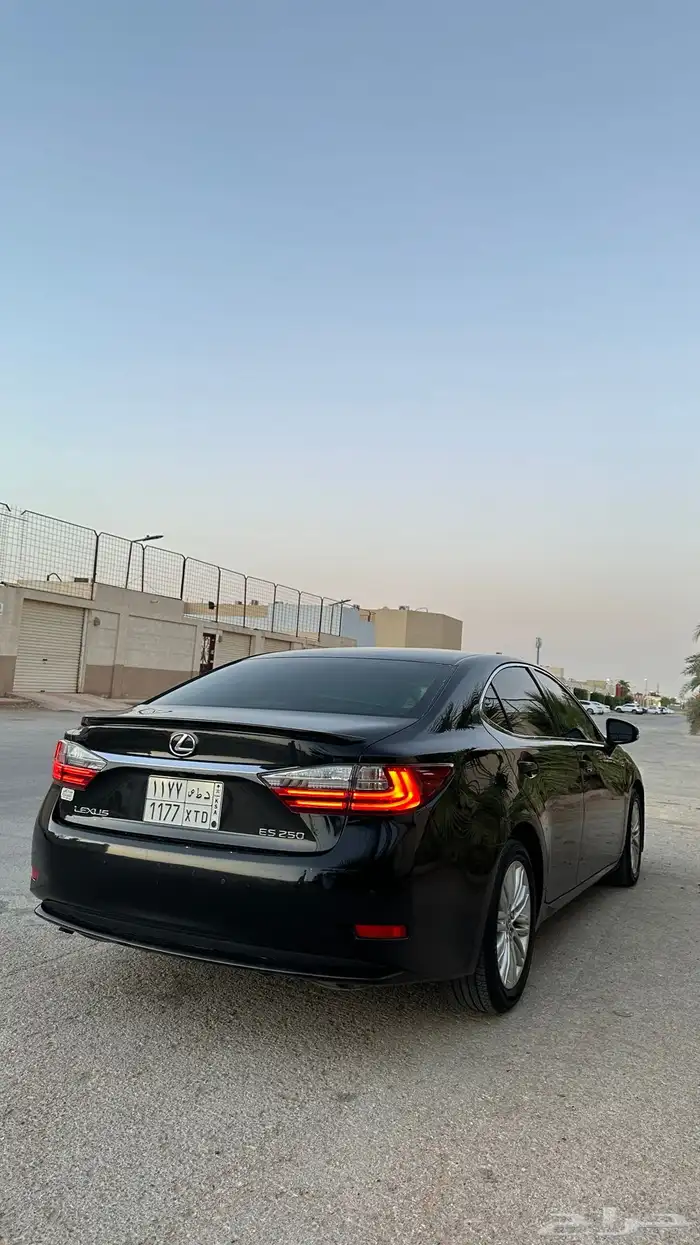 لكزس 2018 es 250 سعودي 4