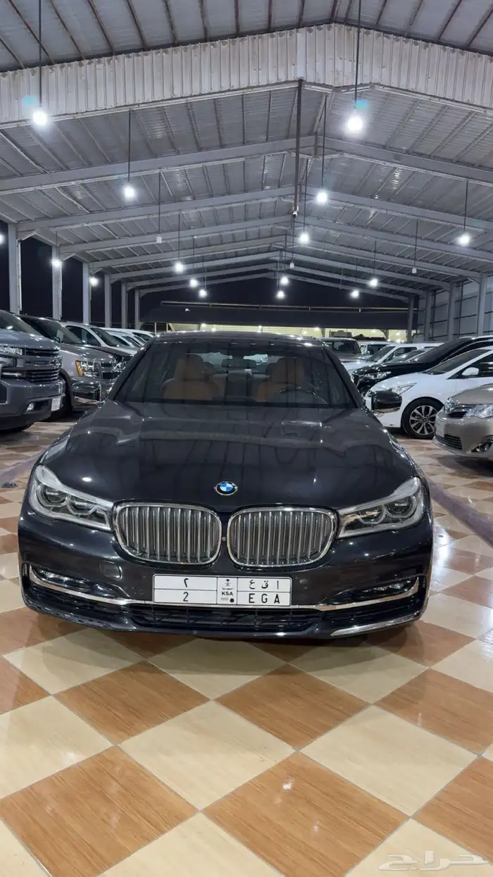 بي ام 740 2016 0