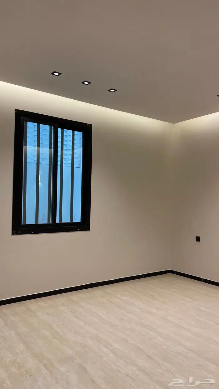 للبيع شقه خمس غرف مع حوش بسعر 550 بالوسام 7