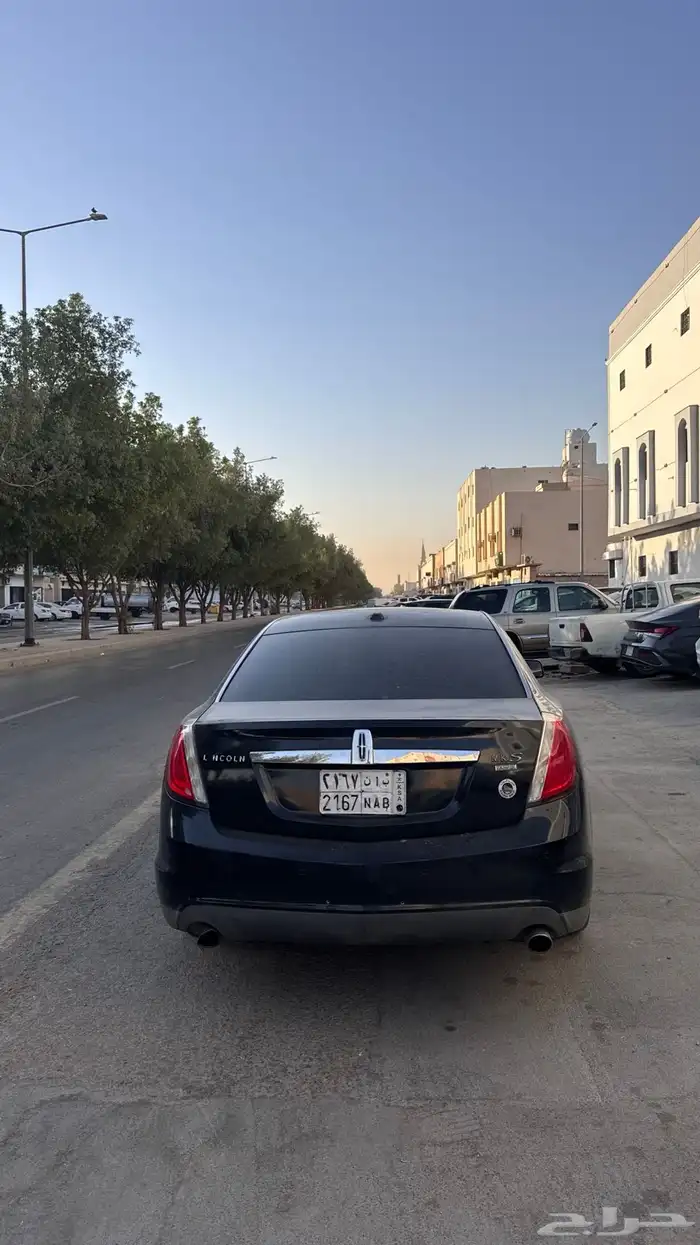 لنكولن 2010 MKS 5