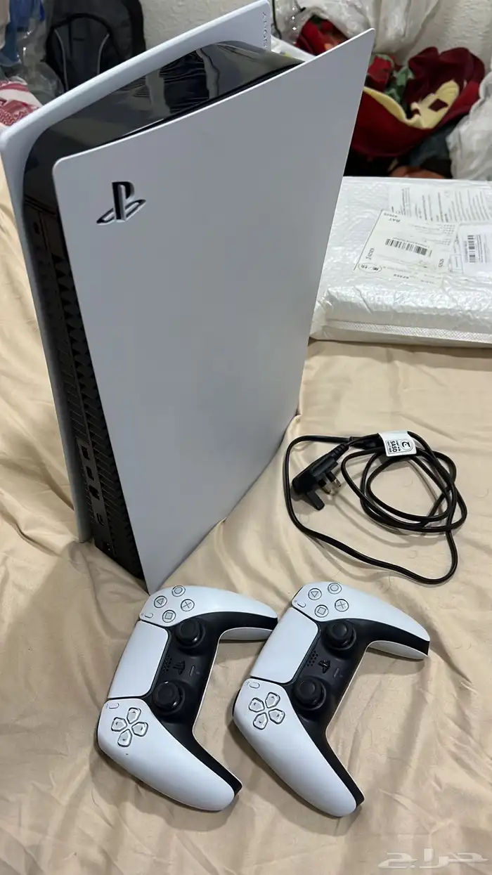 للبيع بلايستيشن 5 جديد (نسخة CD)   سعة 825 GB 1