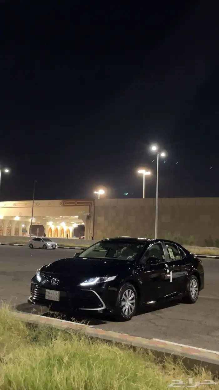 كامري 2023 ستاندر اسود مخزن 4