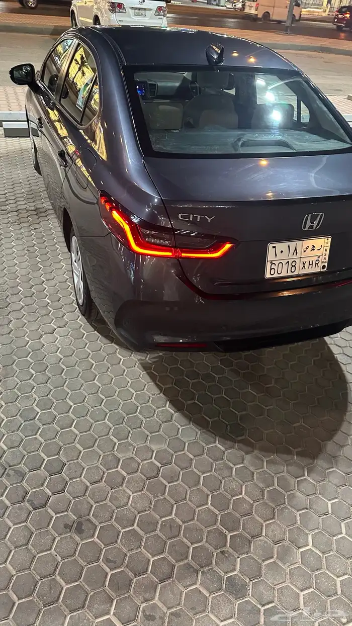 للبيع هوندا سيتي 2024 2