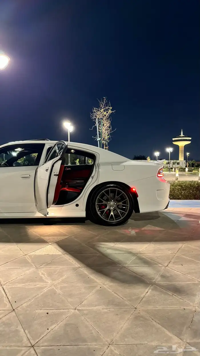 تشارجر SRT مالك أول صيانات الوكيل 3