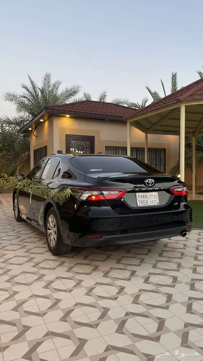 كامري 2023 ستاندر اسود مخزن 20