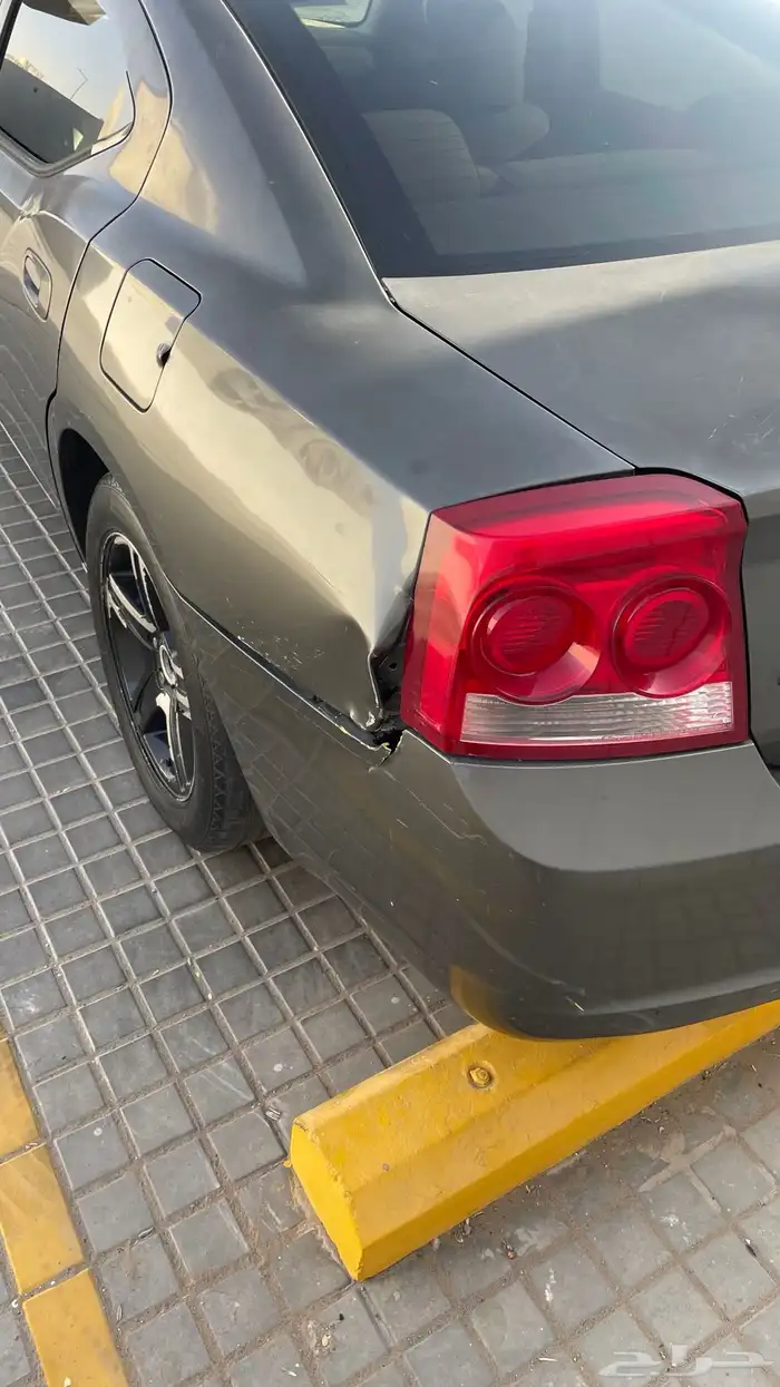 للبيع تشارجر 2009 4