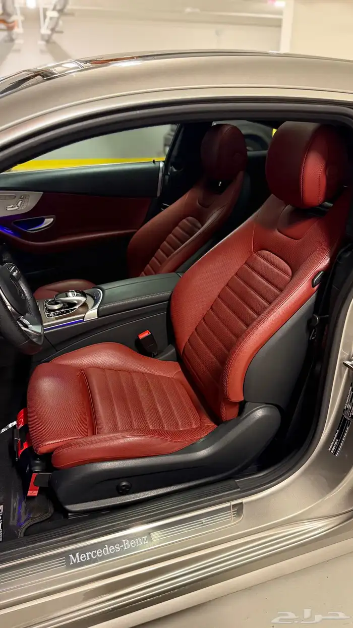 MERCEDES C200 2019 full option 19
