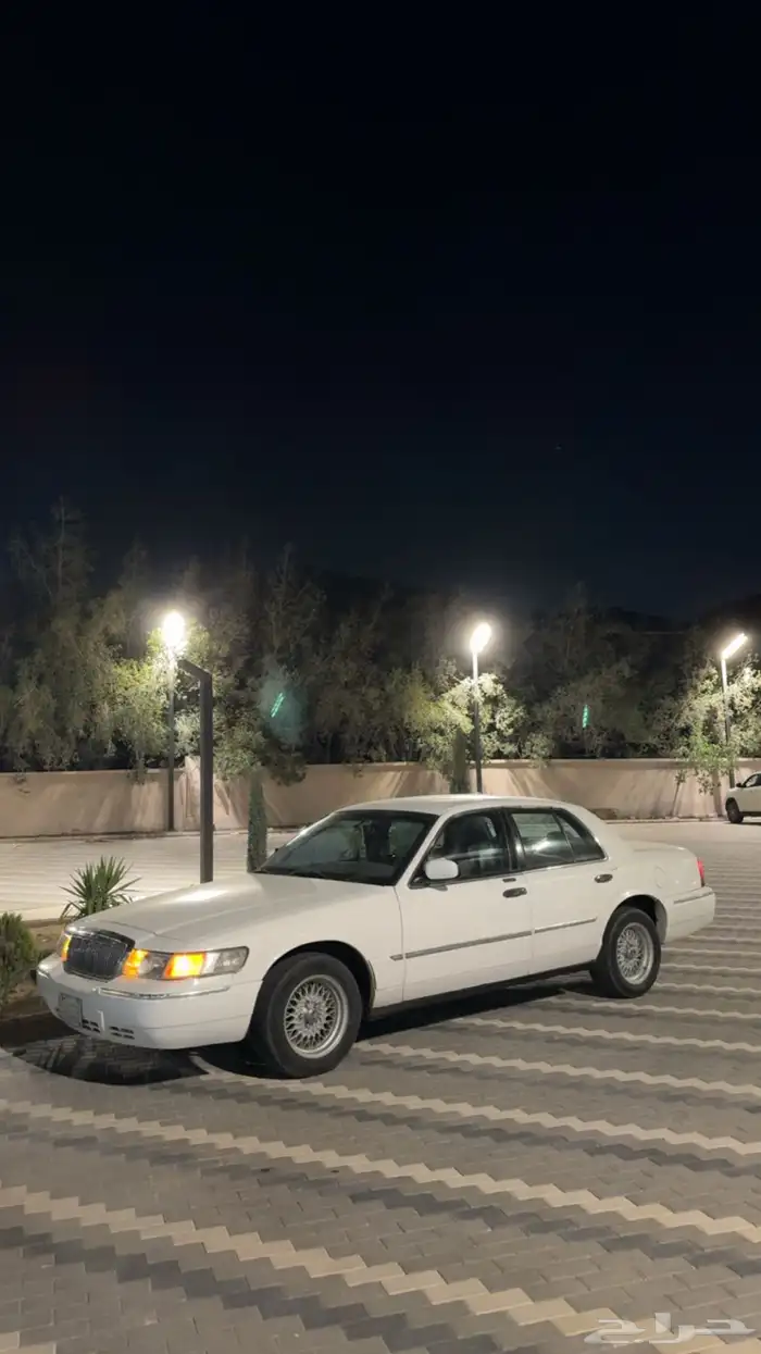 فورد جراند ماركيز2000 2