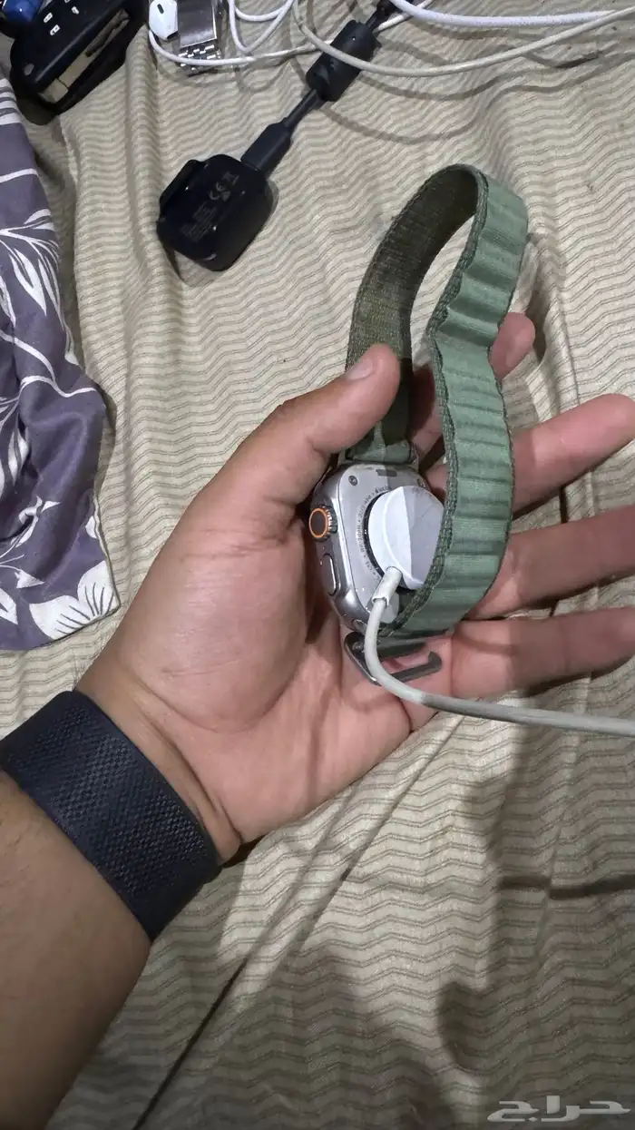 ساعة ابل 1