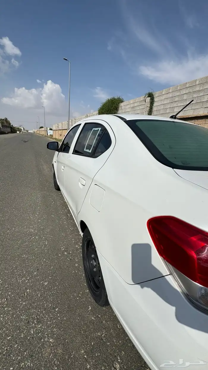 ميستوبيشي اتراج 2020 الممشى تقريبا 100 الف 5