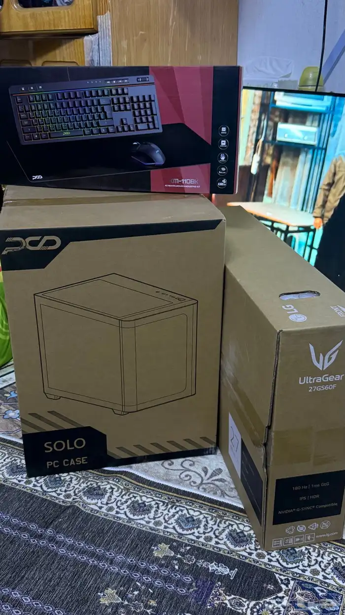 بي سي   شاشه lg   لوحه مفاتيح وماوس 1