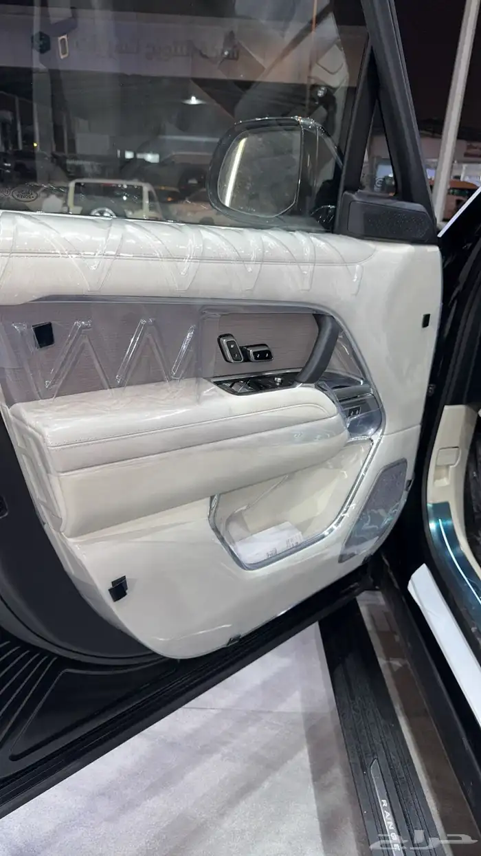 رنج روفر اوتوبيقرافي 2025 مواصفات خليجي. 3