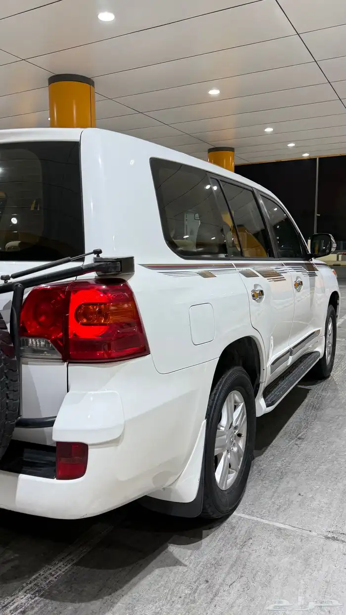 لاندكروزر جكسار 2013 V8 سبير علاق ( نظيف ) 37