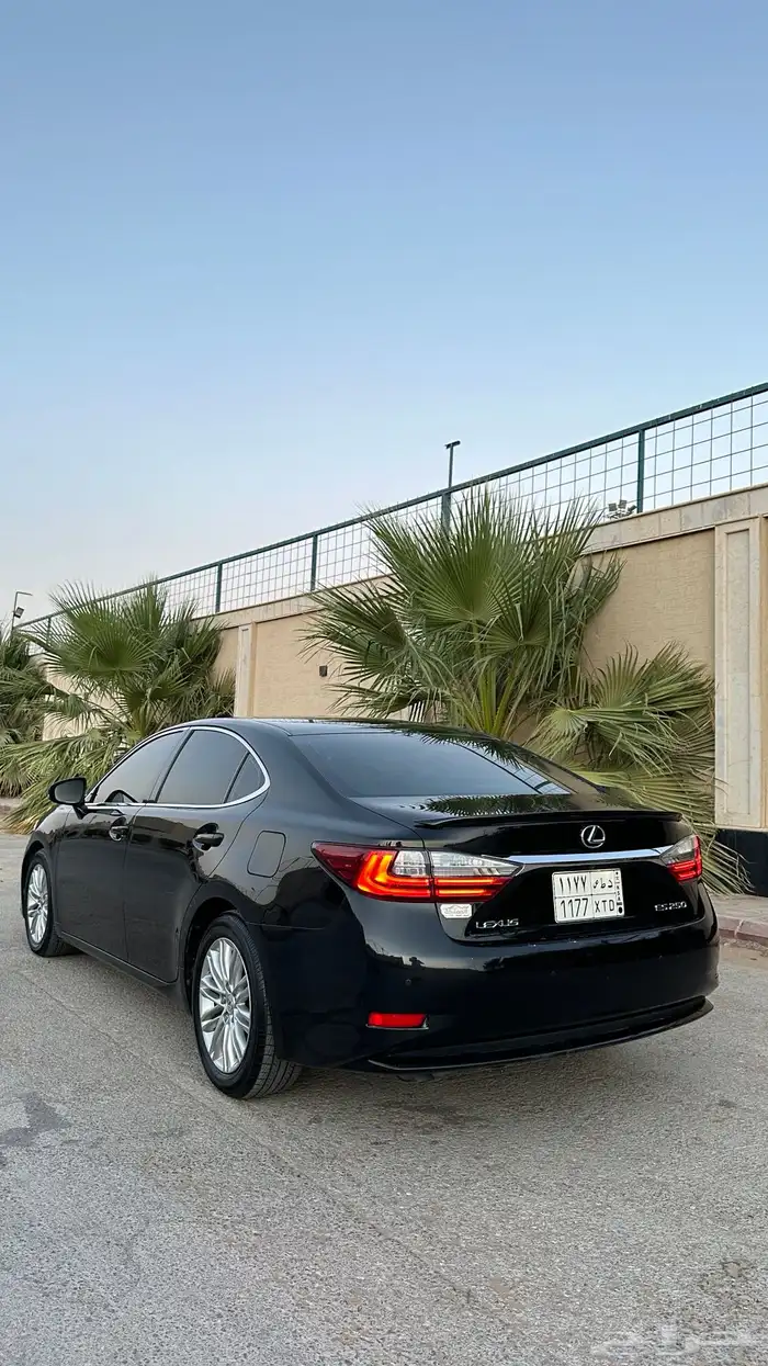 لكزس 2018 es 250 سعودي 5