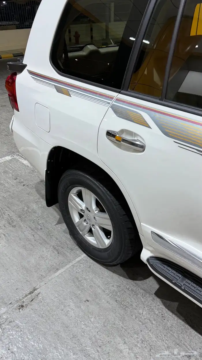 لاندكروزر جكسار 2013 V8 سبير علاق ( نظيف ) 41