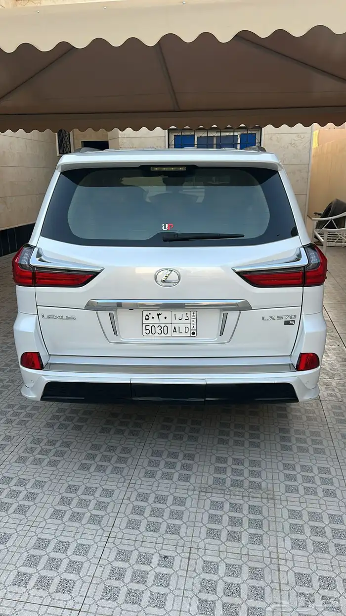 جيب لكزس 2020 4