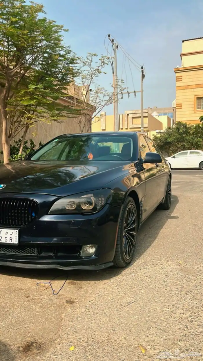 للبيع bmw 740i نظيف شورت على السوم 3