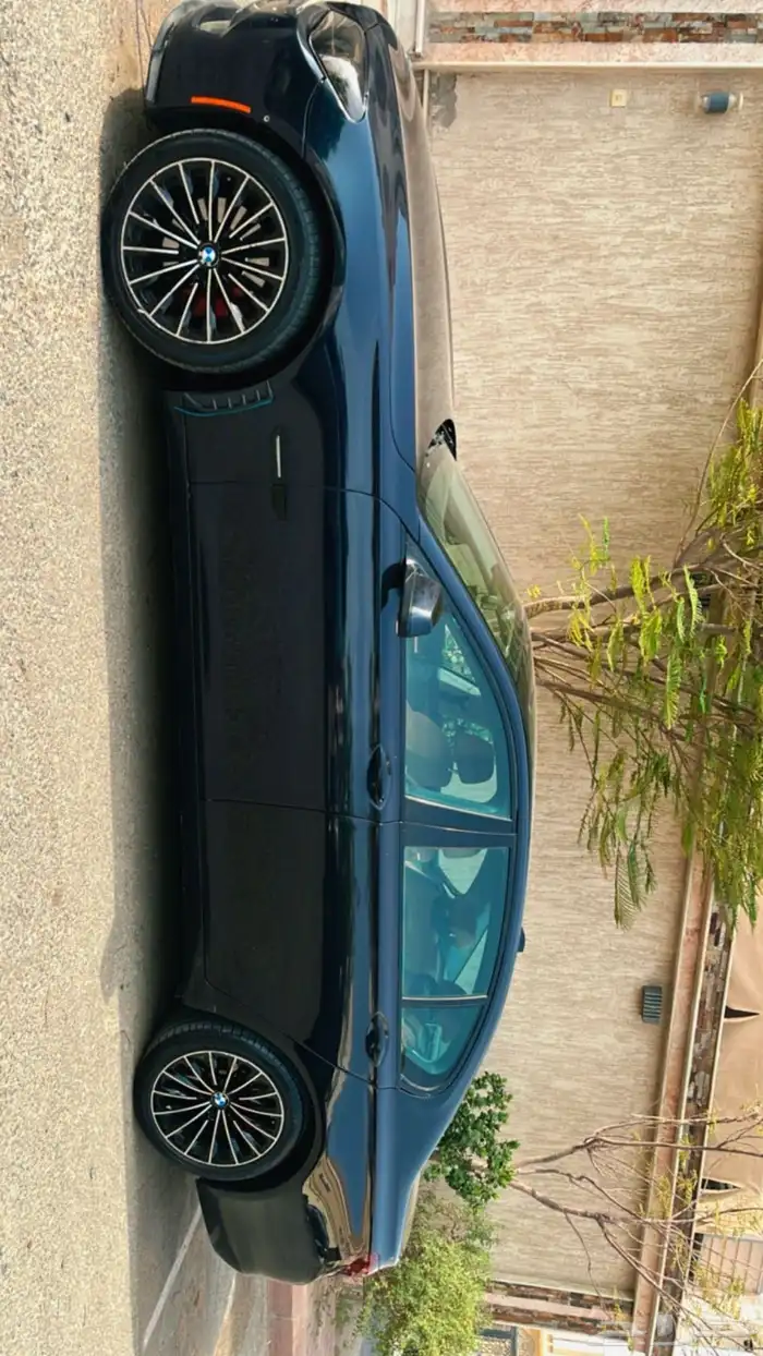 للبيع bmw 740i نظيف شورت على السوم 9