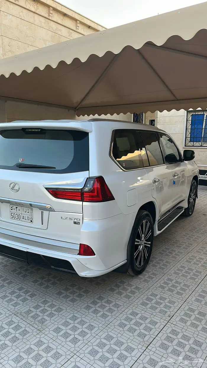 جيب لكزس 2020 3