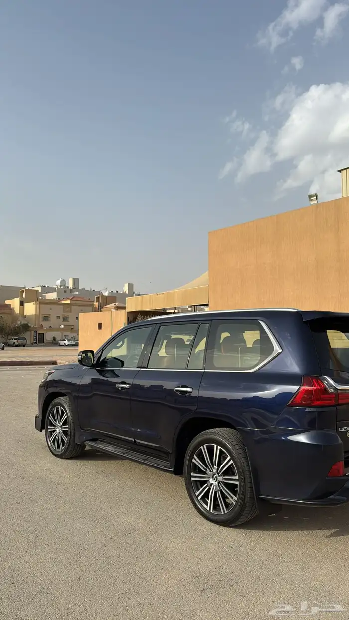 لكزز LX570 موديل 2018 سعودي فل كامل 2
