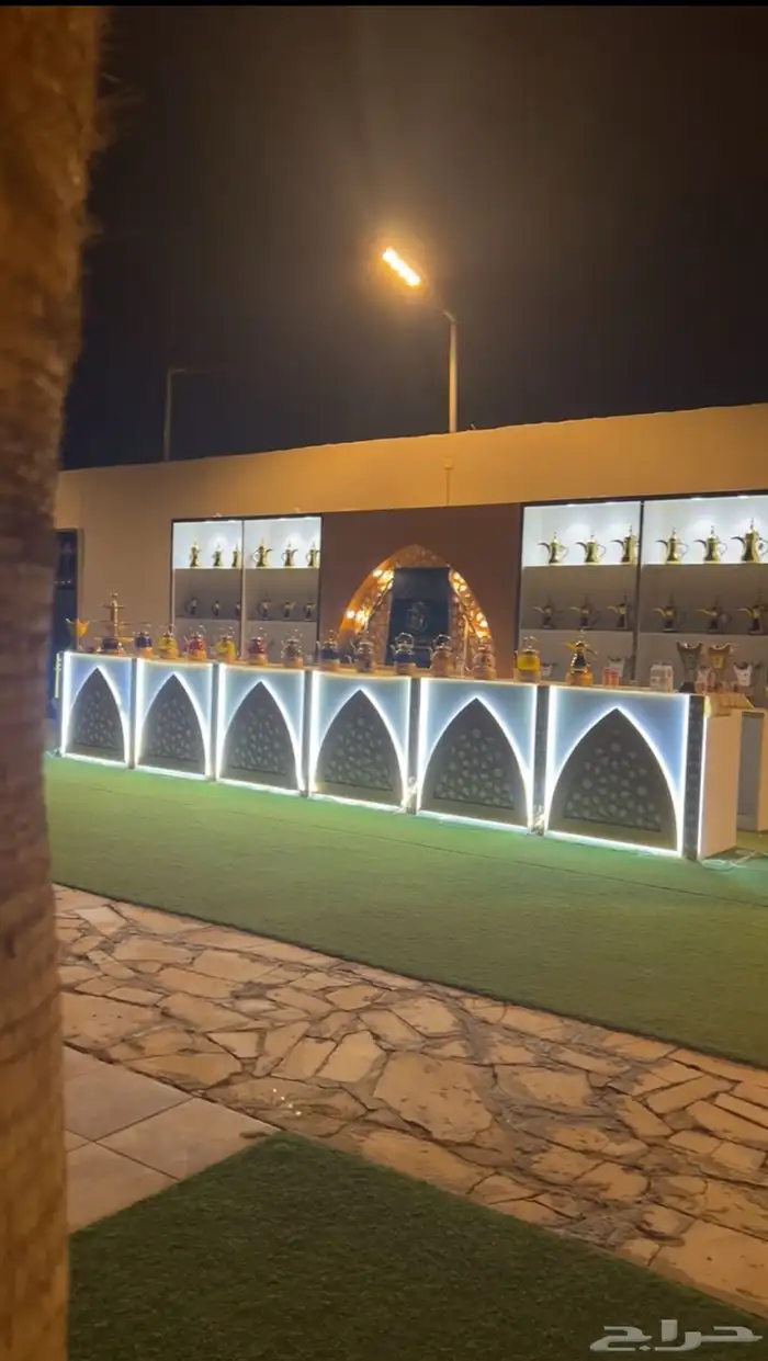 قهوجيه مع ديكور رجال نساء 3