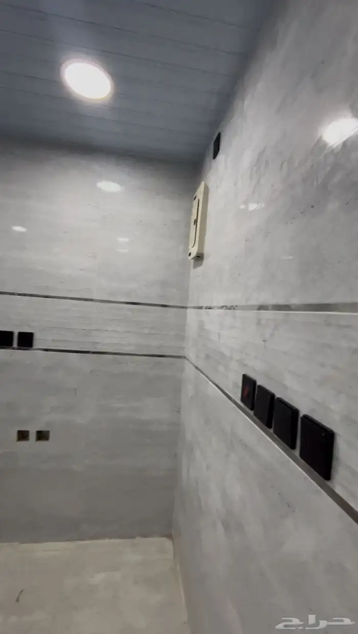 للبيع بوفيه متنقله (جديدة) 4