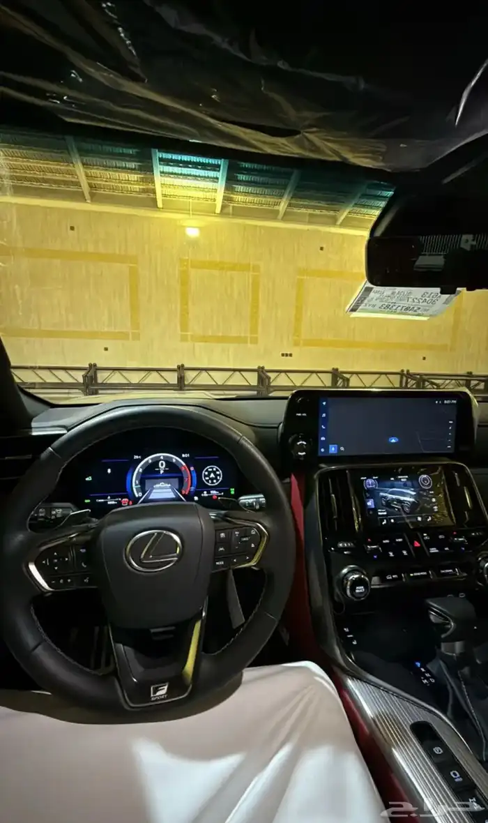 لكزس اف-سبورت 2025 4