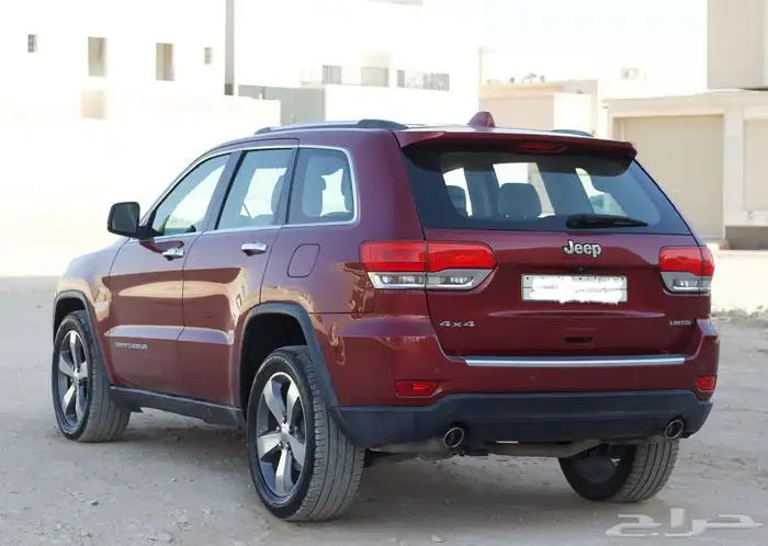 جراند شيروكي نسخة ( اوفرلاند ) V8 مكينه هيمي ثمانية سلندر 26