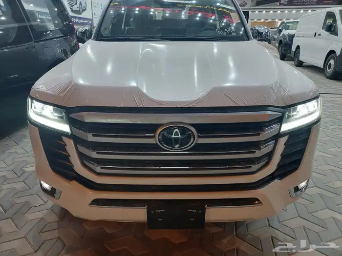لاند كروزر 2025 VX 1
