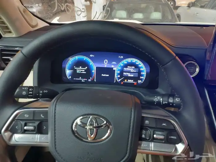 لاند كروزر 2025 VX 21