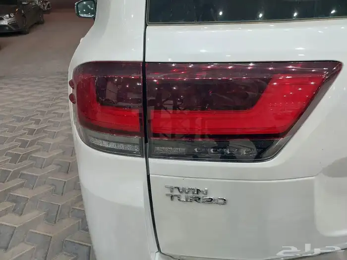 لاند كروزر 2025 VX 4