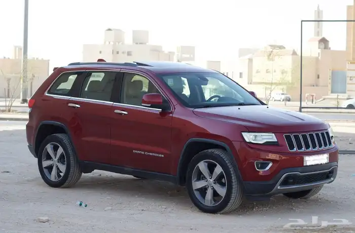 جراند شيروكي نسخة ( اوفرلاند ) V8 مكينه هيمي ثمانية سلندر 3