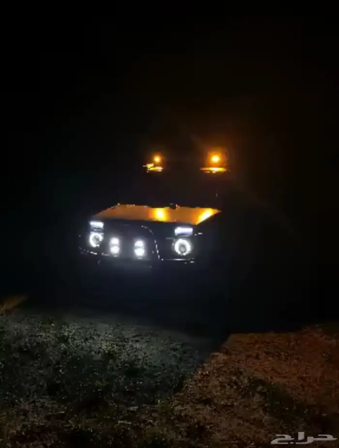 كشافات كبوت لجميع انواع السيارات 180 ريال فقط مع القاعدة 2