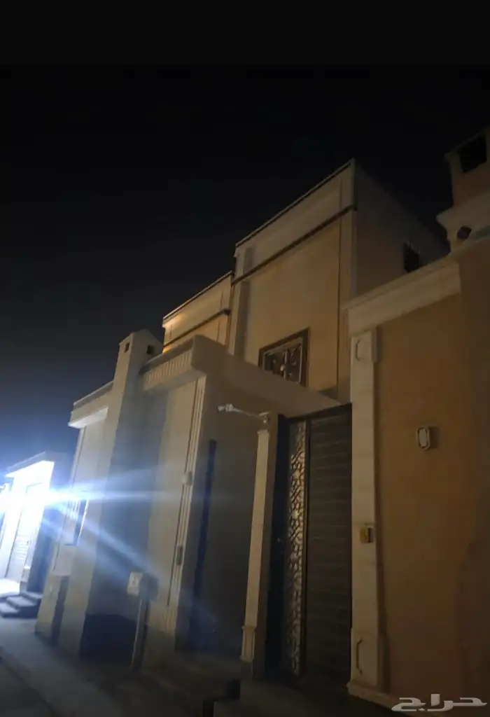 شقة للايجار حي الرمال الشعبي 0