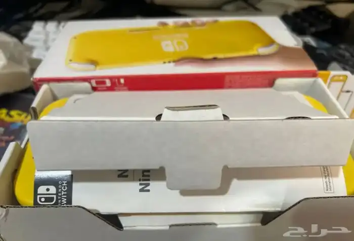 نيتندو سويتش لايت اصفر نظيف 4