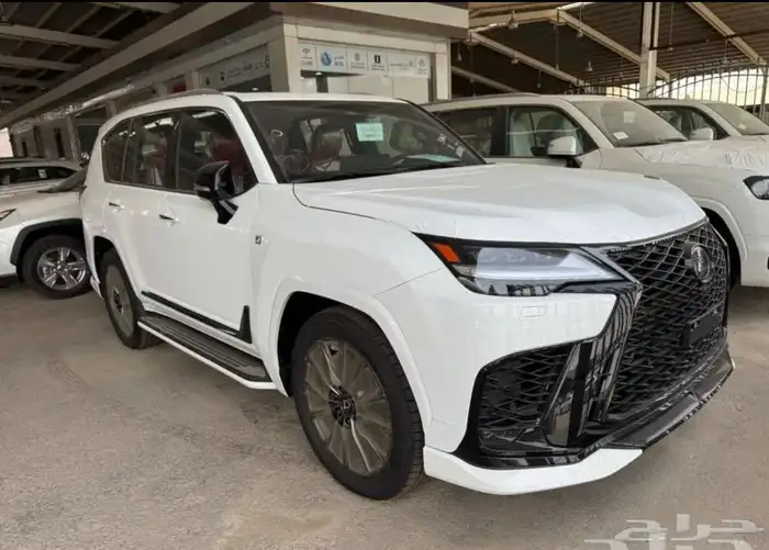 جيب لكزس LX 2025 F sport جديد اصفار (سعودي) 2
