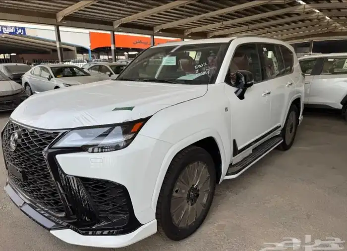 جيب لكزس LX 2025 F sport جديد اصفار (سعودي) 0