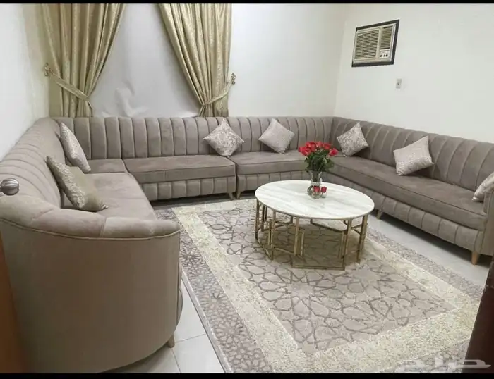كنب مع طاولات و سجاده 1