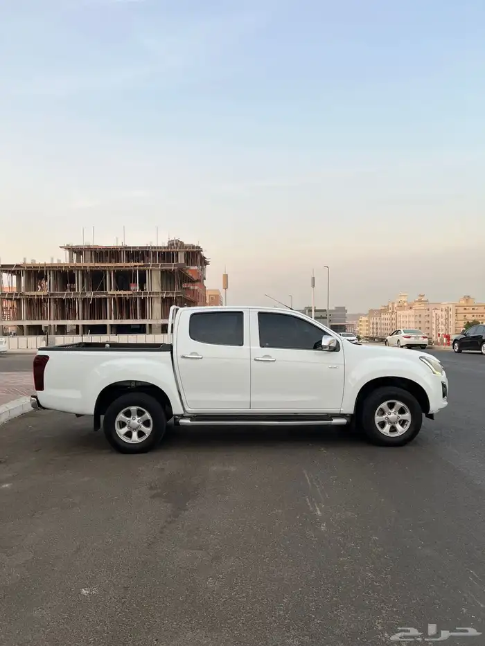 ايسوزو ديماكس مديل 2017 ديزل 3