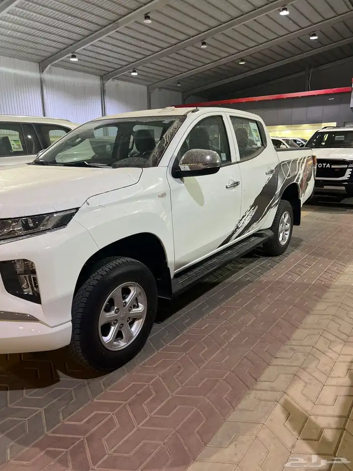 للبيع موتسبيشي L200 موديل 2023 لوحات اصفار 6