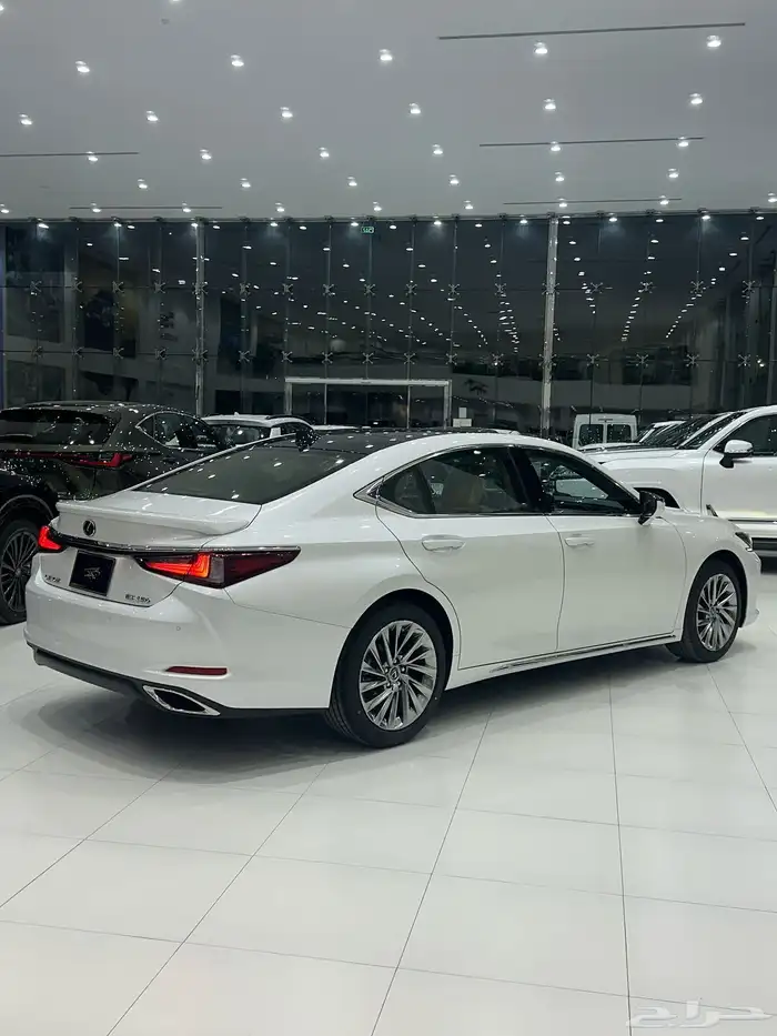 لكزس ES 350 CC 2025 بنزين سعودي 2