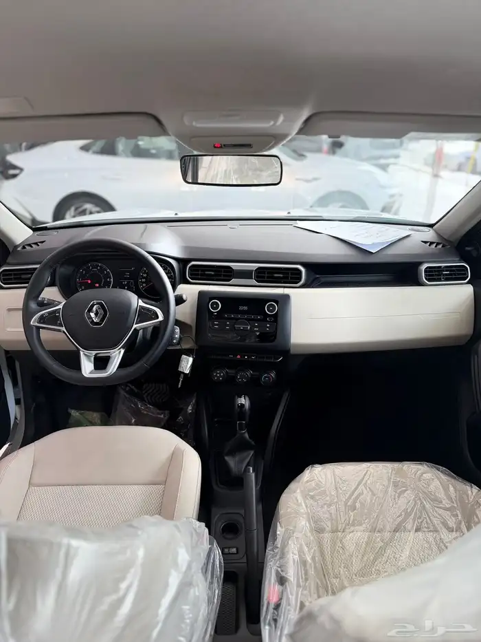 رينو 2025 10